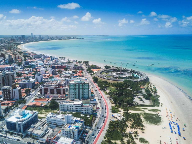 Conheça as melhores praias de João