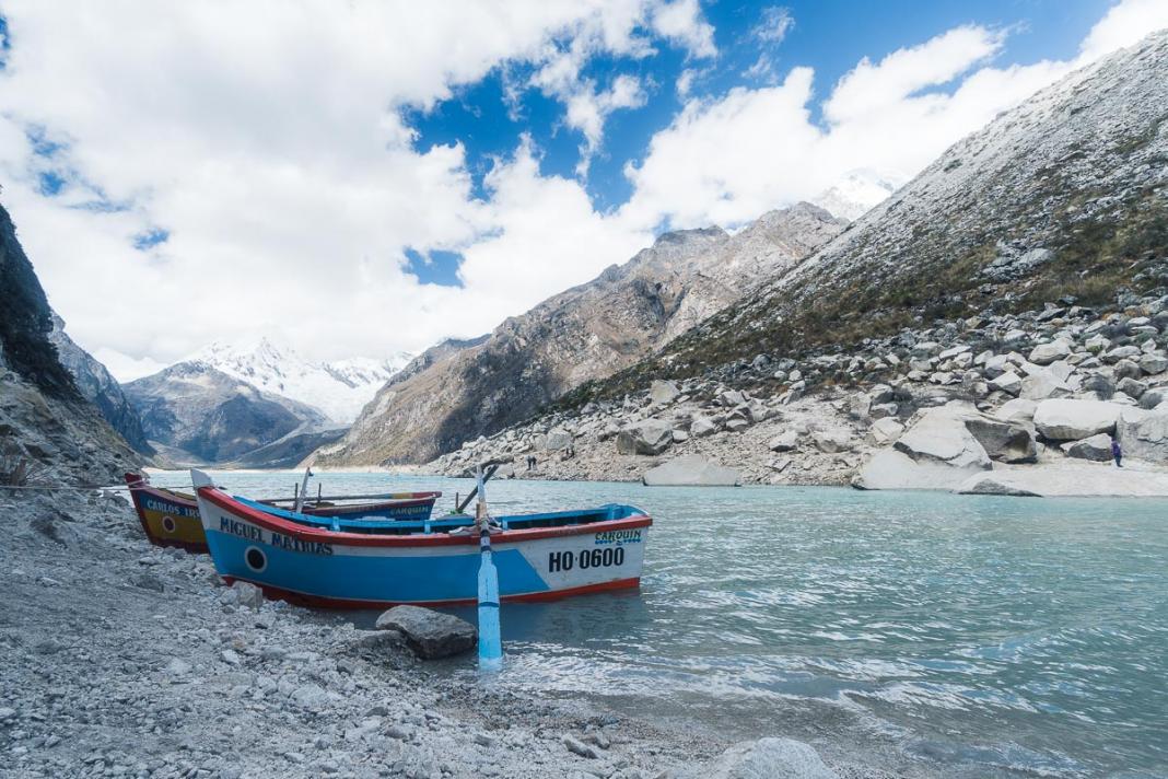 Laguna Parón Huaraz Peru - barcos para alugar