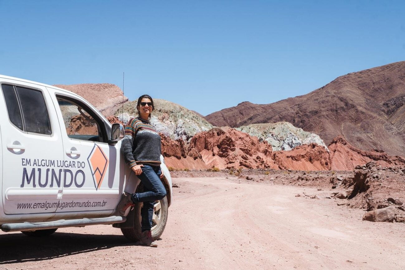 Foto da Dri e nosso carro - Vale do Arco Íris e Hierbas Buenas