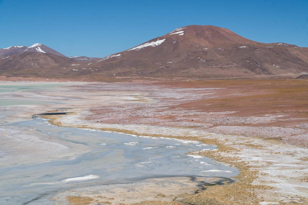 Deserto do Atacama Chile - Foto da vista do alto do mirante de Pedras Rojas com o seu lago ao lado