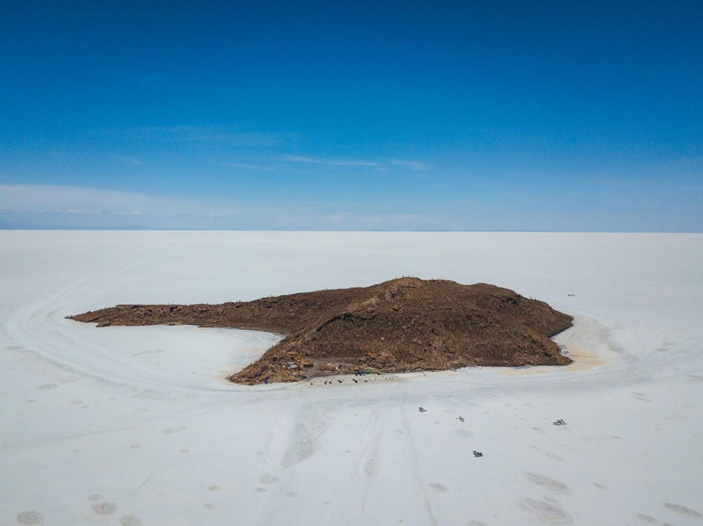 Salar de Uyuni - Foto aéra de Incahuasi uma ilha com vegetação em meio ao deserto de Sal