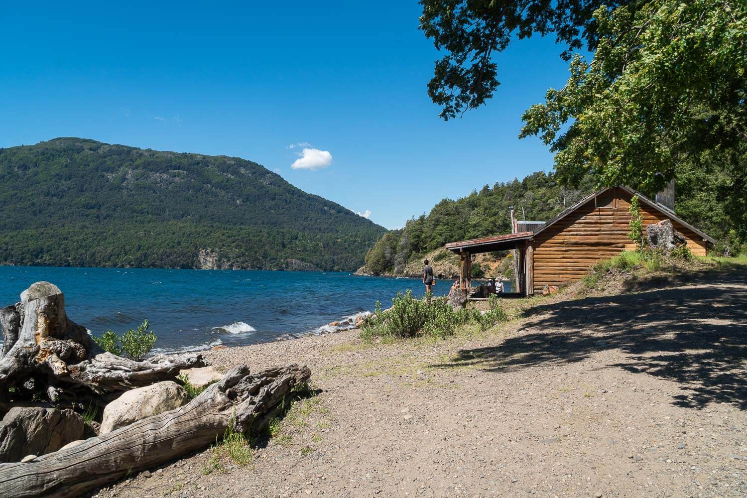 Praia na margem do Lago Lácar - San Martin de Los Andes Argentina