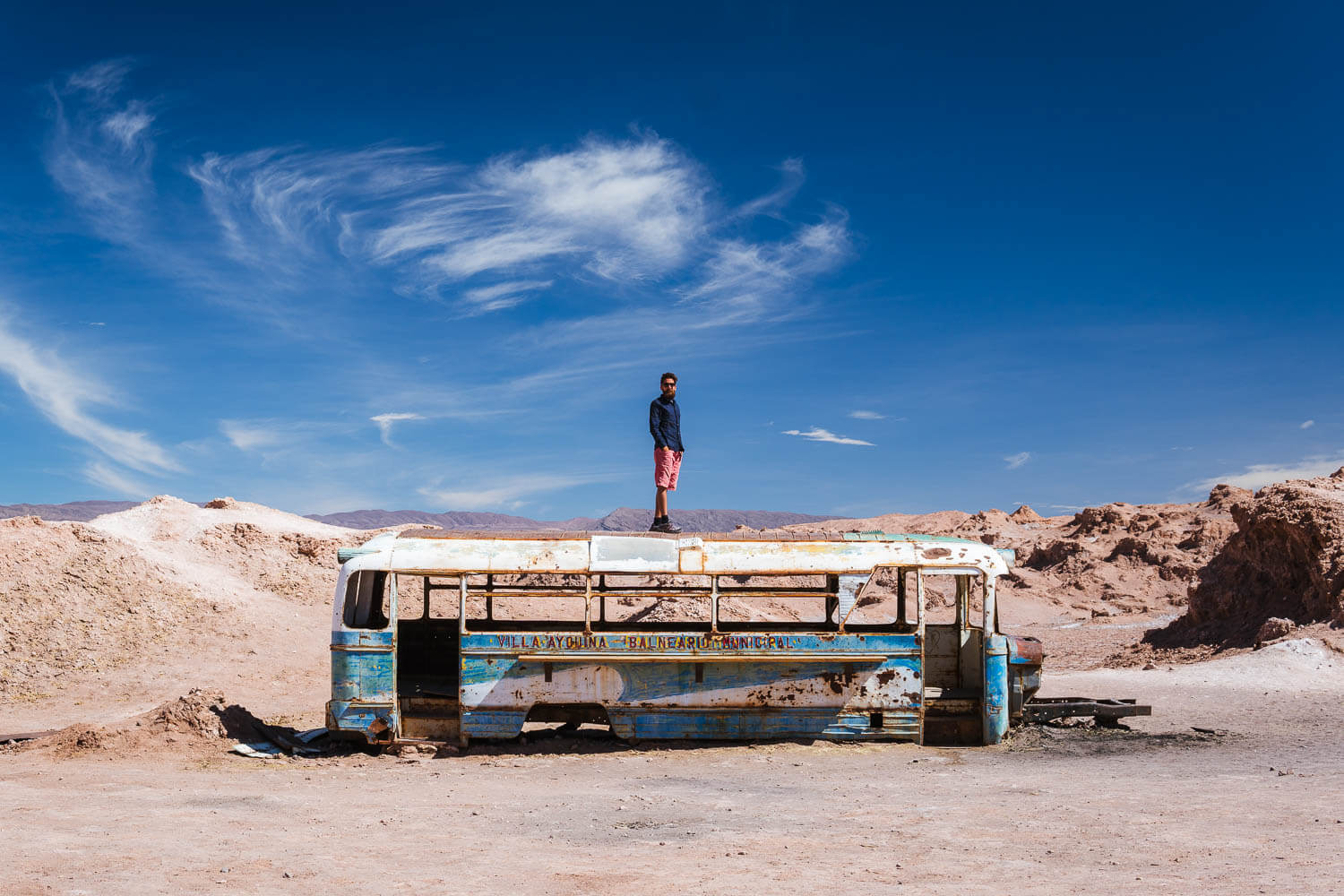 Lagunas Escondidas de Baltinache - ônibus abandonado