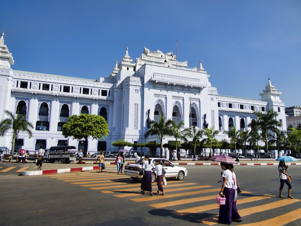 City Hall em Yangon com sua bela arquitetura