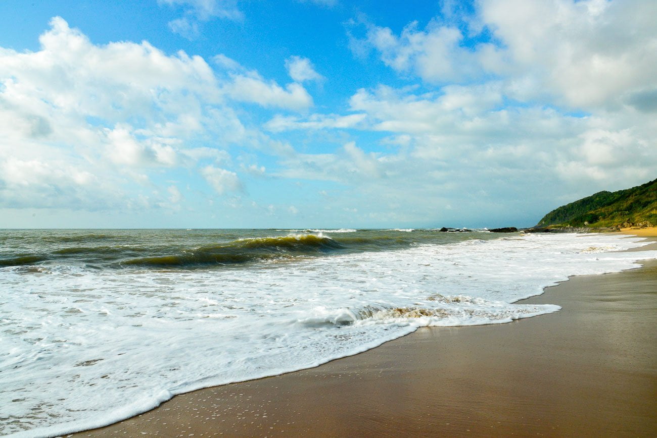 Praia Vermelha e sua calmaria em Penha SC
