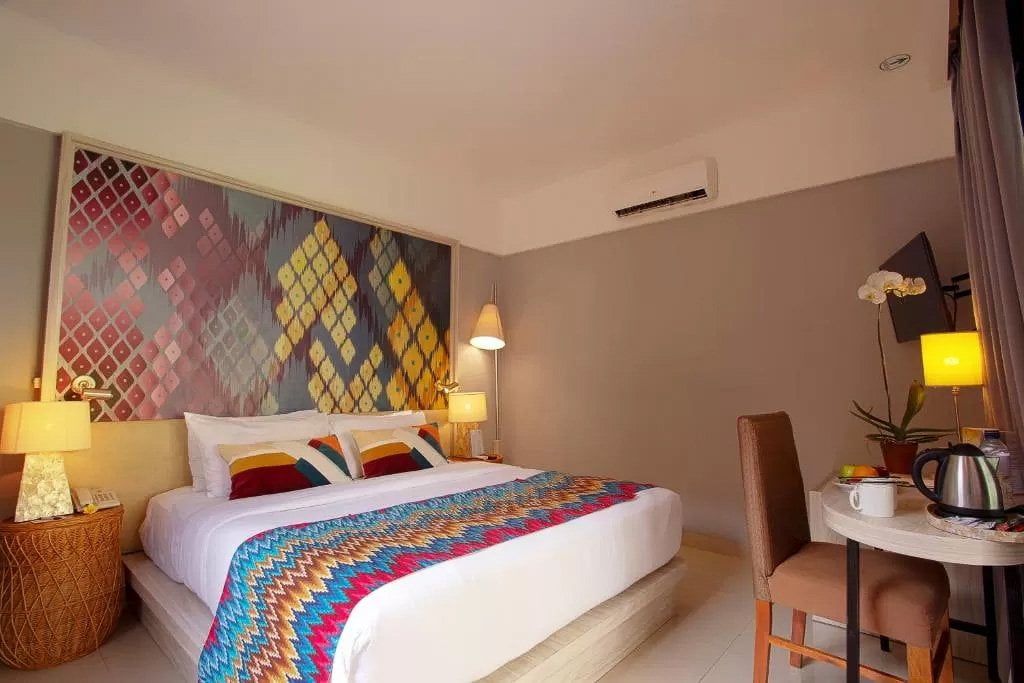 Quarto confortável e muito bem decorado em hotel na Praia de Senggigi