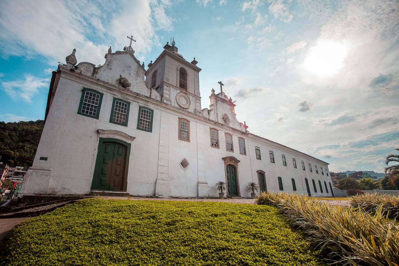 Fachada da Igreja e Convento do Carmo em Angra dos Reis
