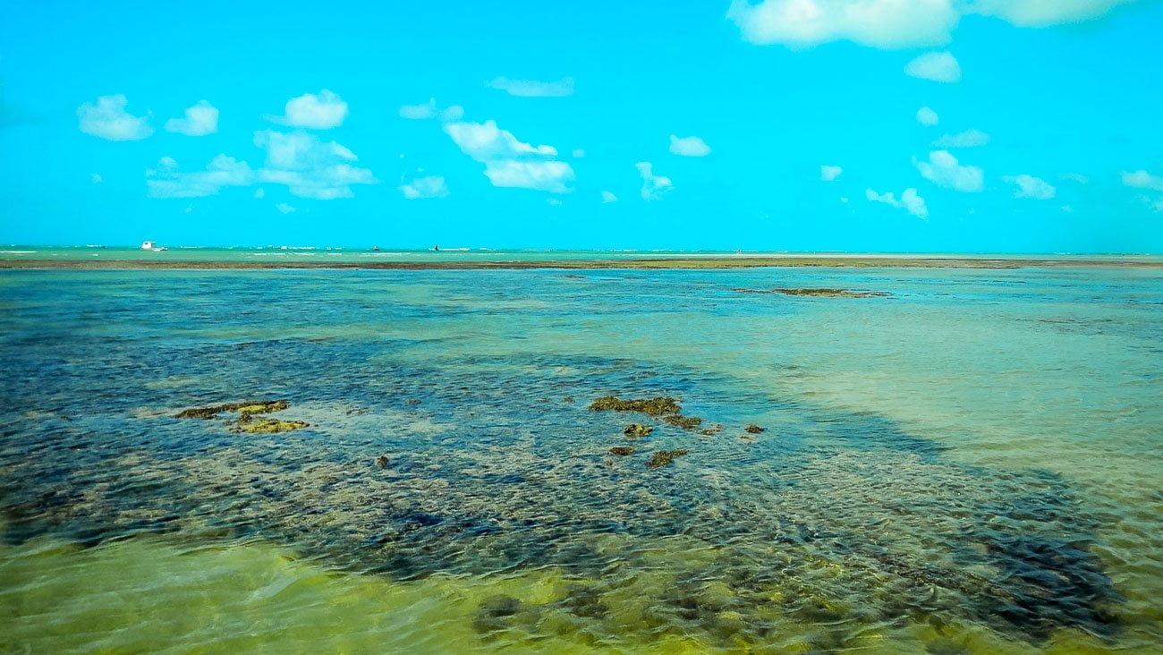 Piscinas naturais da Praia de São Miguel dos Milagres