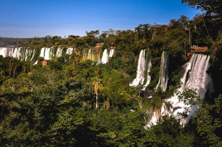 Foz do Iguaçu: visita e compras no Paraguai e Argentina