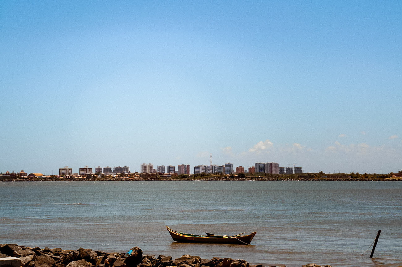 Barra dos Coqueiros e Aracaju ao fundo