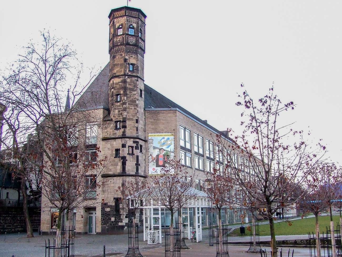 Fachada do Kolnisches Stadtmuseum em Colonia