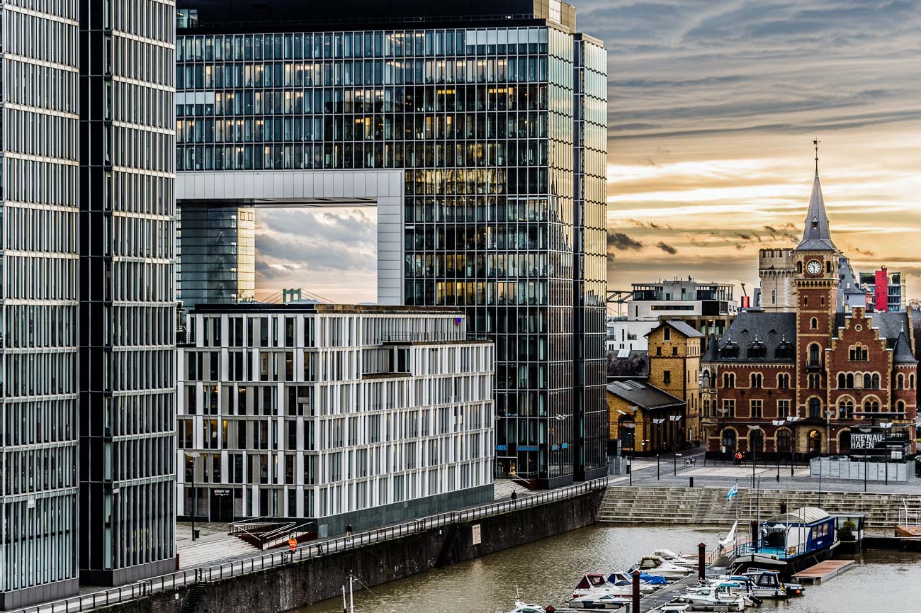 Rheinauhafen e suas construções antigas e contemporâneas
