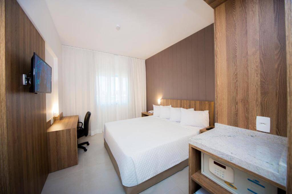 Quarto de casal e decoração moderna