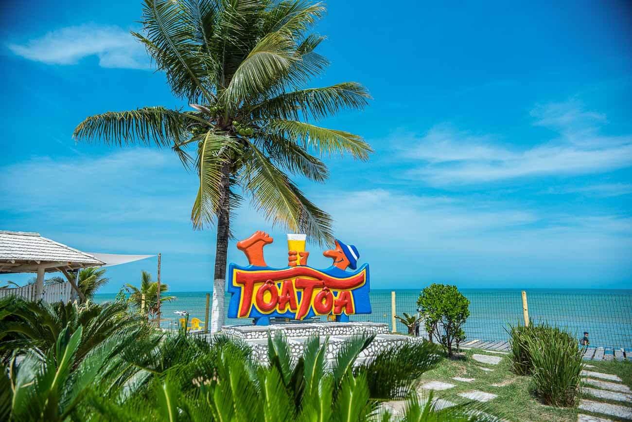 Placa do Toa Toa na Praia de Taperapuã