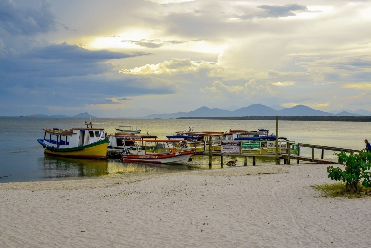 Trapiche em Nova Brasília, na Ilha do Mel