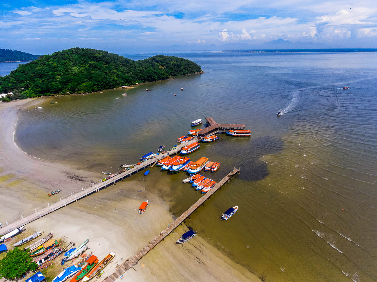Trapiche na Vila de Encantadas na Ilha do Mel