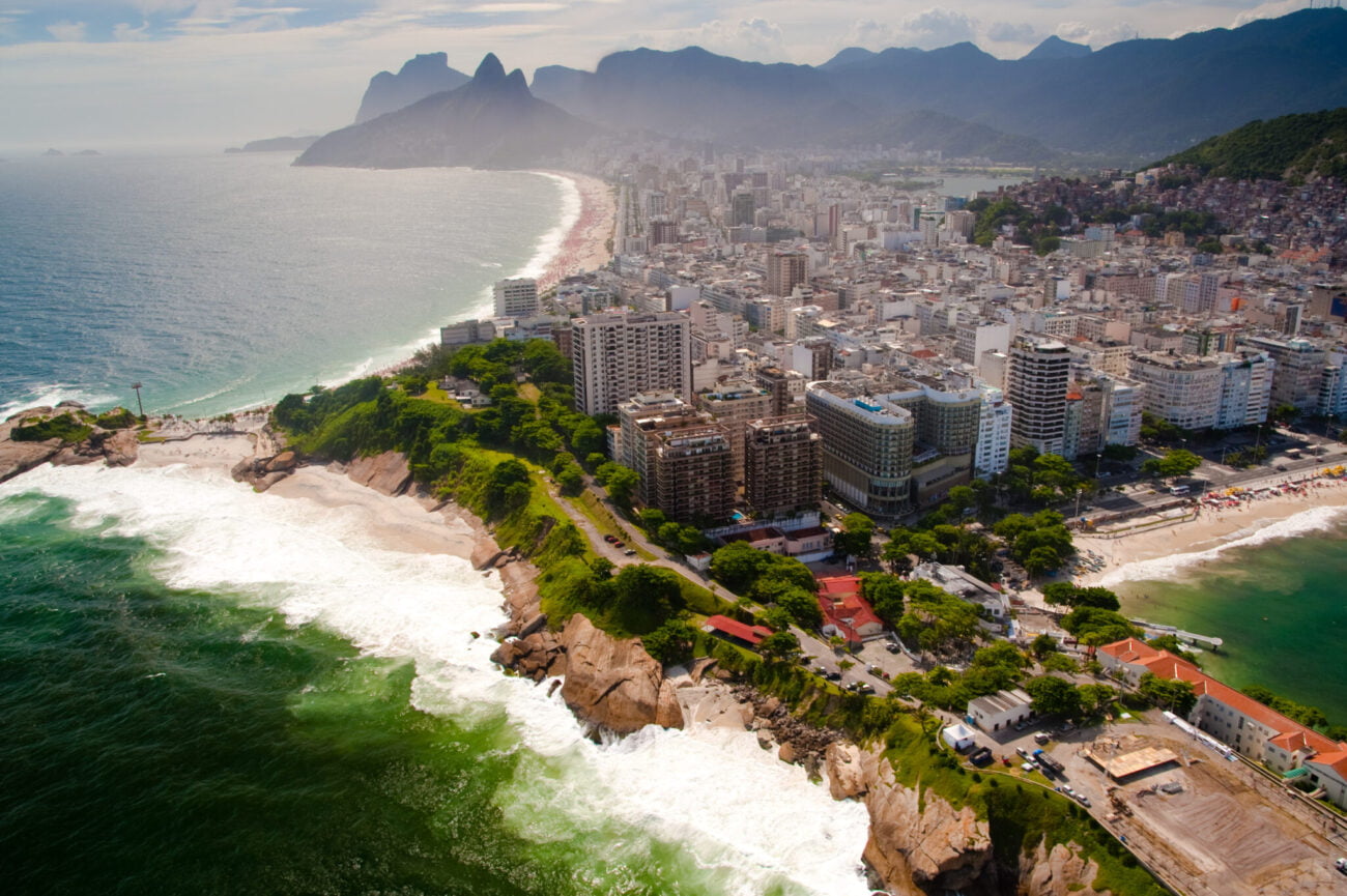 Vista aérea e panorâmica de Ipanema e Copacabana