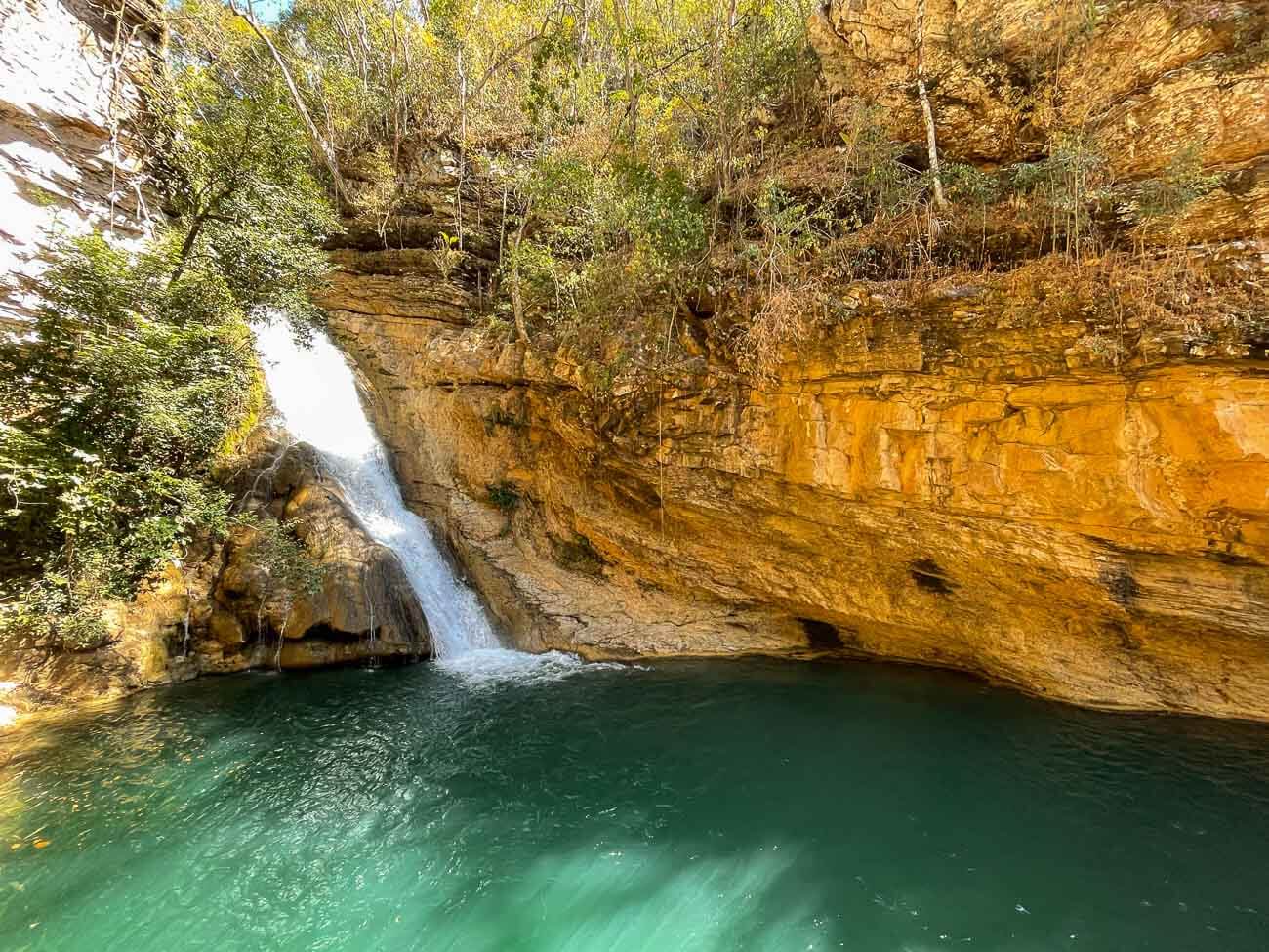 Poço da Cachoeira do JK com águas esverdeadas