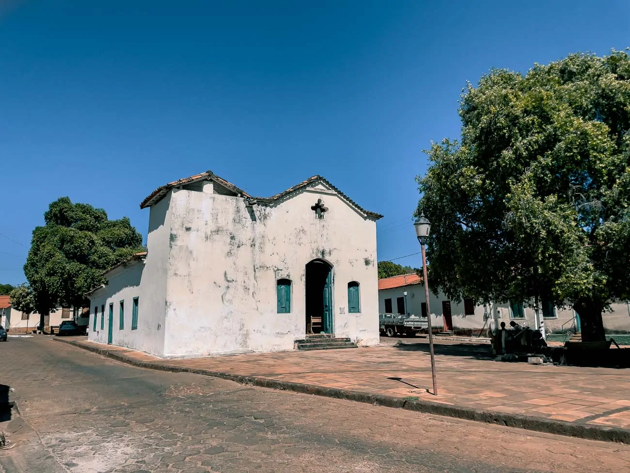 Fachada da Igreja de São Benedito em Natividade, de construção colonial.