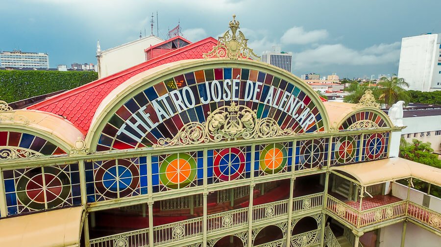 Fachada do Theatro José de Alencar em Fortaleza