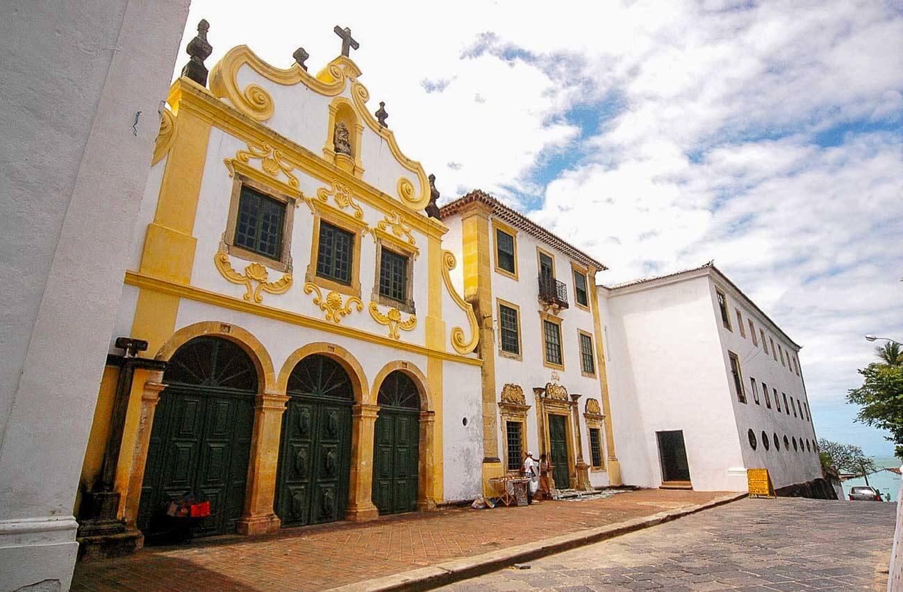 Fachada colonial do Convento de São Francisco em Olinda