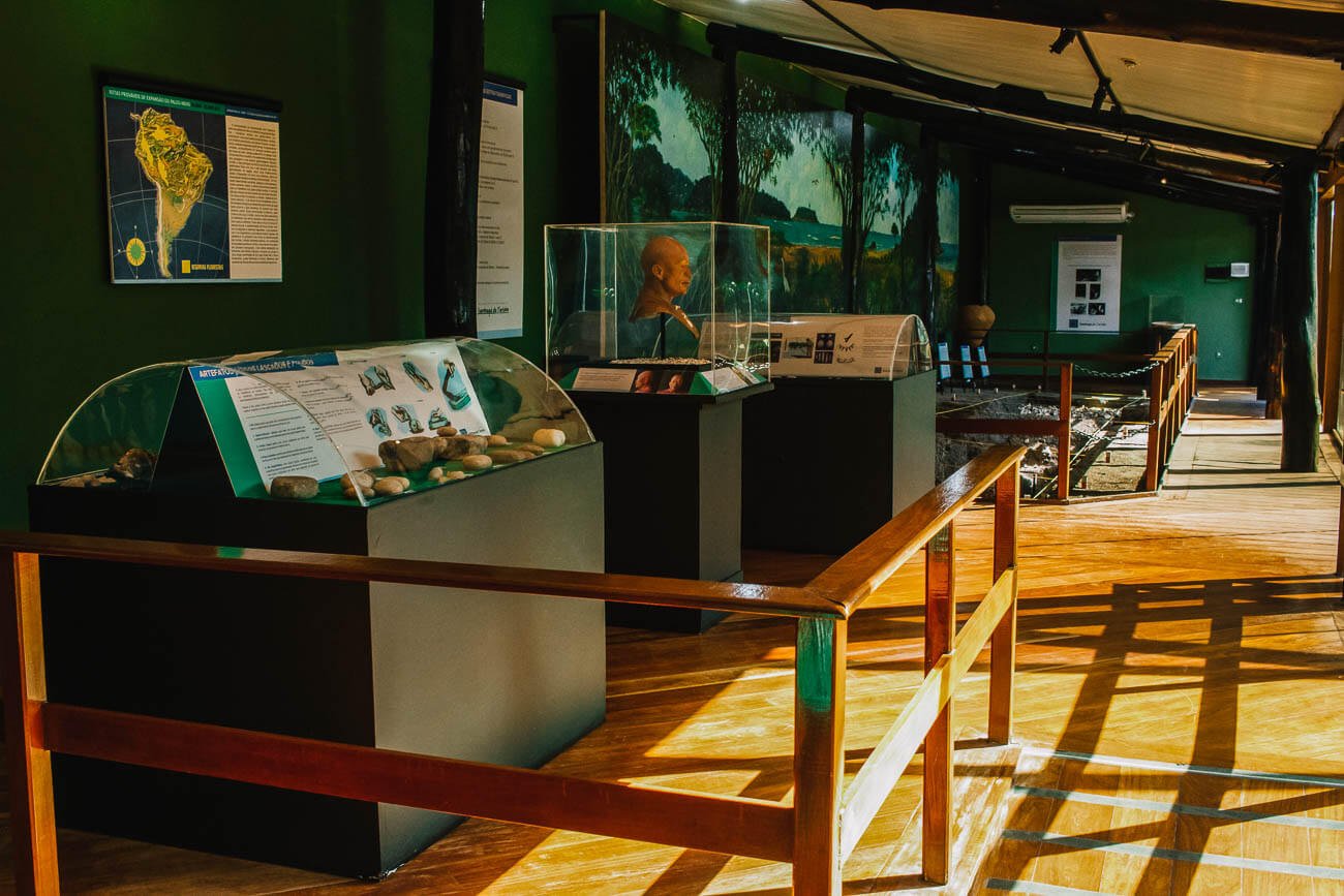 Itens expostos no Museu Tarioba em Rio das Ostras.