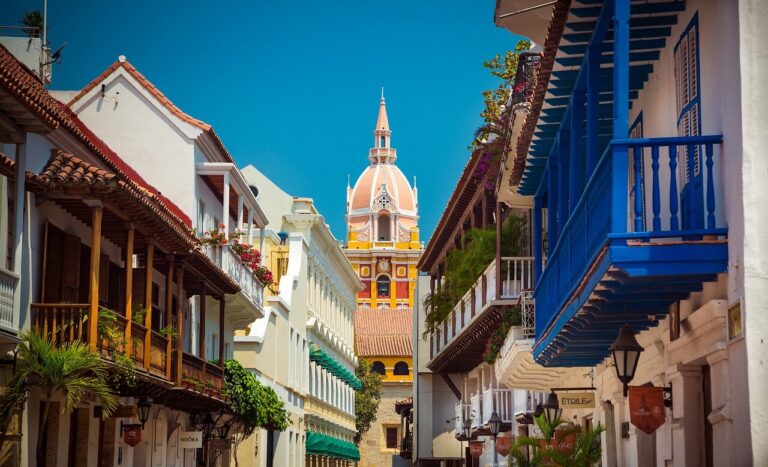 Onde ficar em Cartagena: guia atualizado com 7 bairros + hotéis