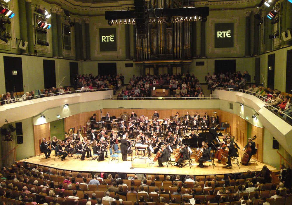 Apresentação de orquestra no National Concert Hall, em Dublin.