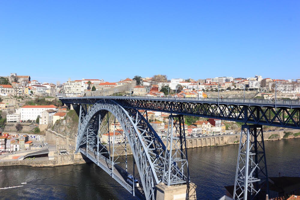 Vista para as casinhas de Porto a partir da Ponte D. Luís I.