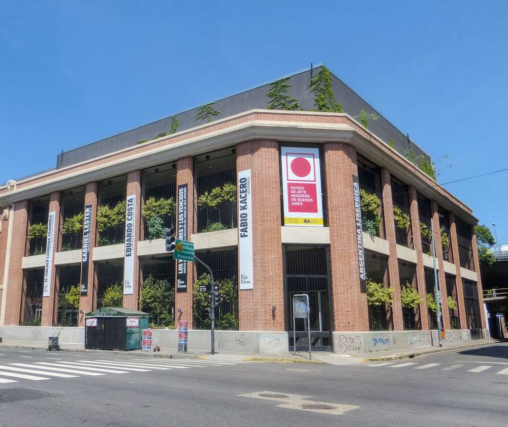 A fachada do Museo Moderno, em San Telmo, Buenos Aires.