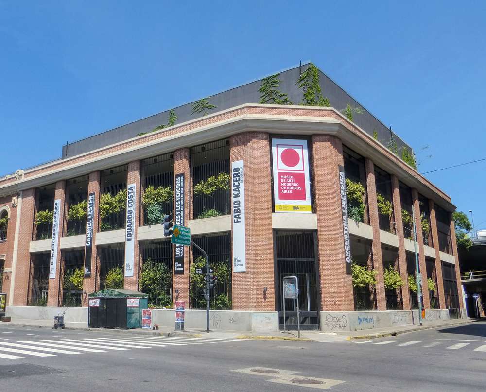 A fachada do Museo Moderno, em San Telmo, Buenos Aires.