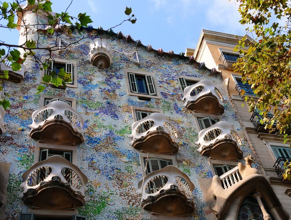 Fachada da Casa Batló, em Eixample Dreta, em Barcelona.