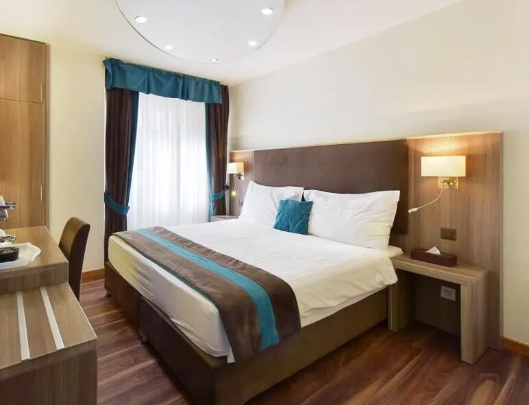 Hotel Rousseau