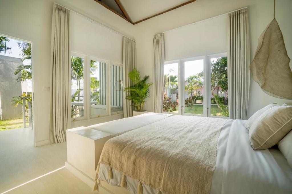 Ria Uluwatu, Tropical Chic Hotel