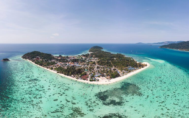 O que fazer em Koh Lipe: TOP 3 melhores praias + ilhas próximas O que fazer em Koh Lipe: TOP 3 melhores praias + ilhas próximas