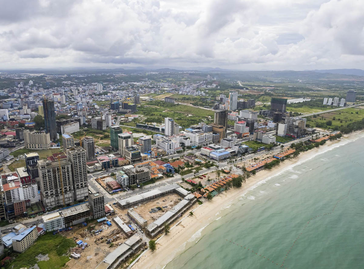 Vista aérea da cidade de Sihanoukville, no litoral do Camboja.
