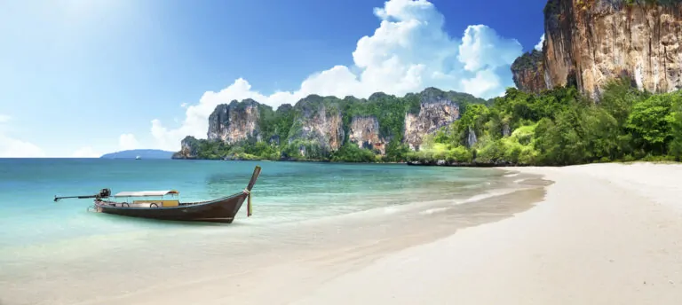 Railay Beach: o que fazer na praia mais bonita de Krabi, Tailândia