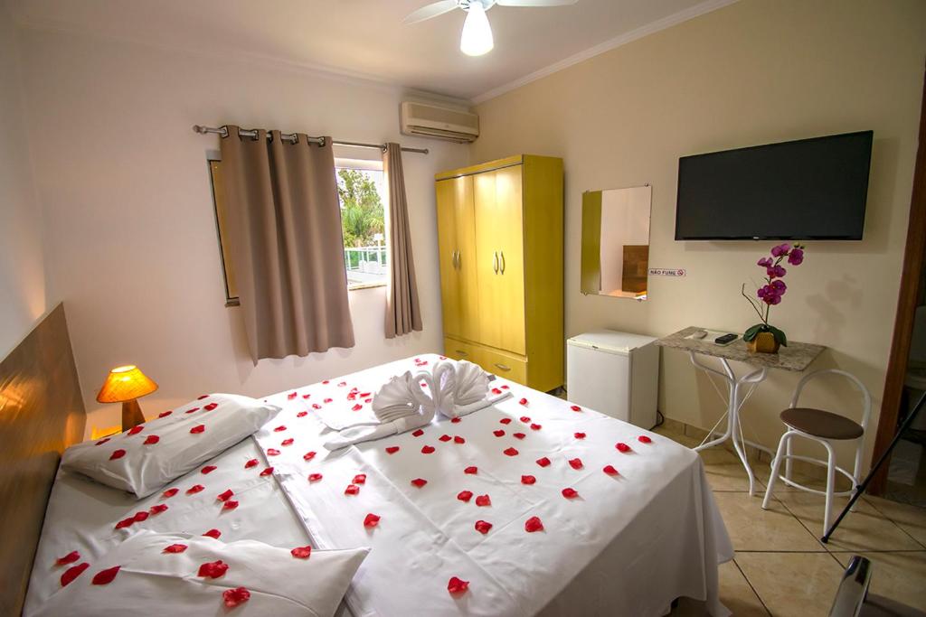 Quarto do Hotel Pousada Delplata em Serra Negra.
