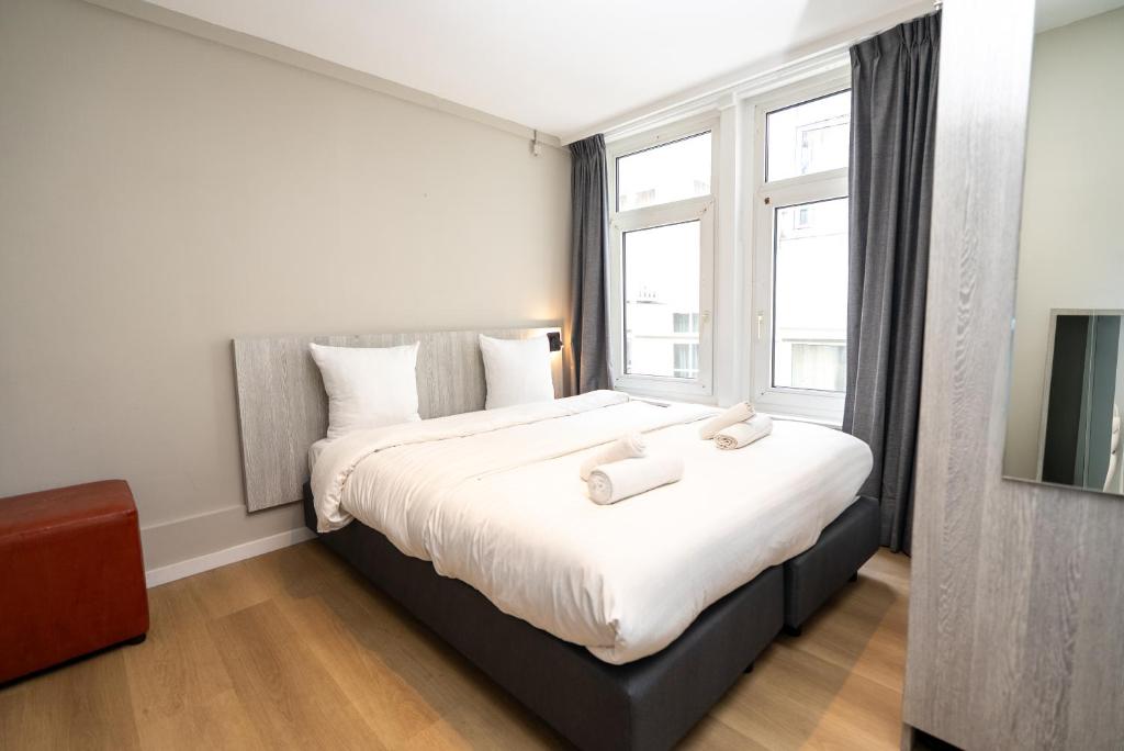 Quarto do The Crown Hotel, em Amsterdam.
