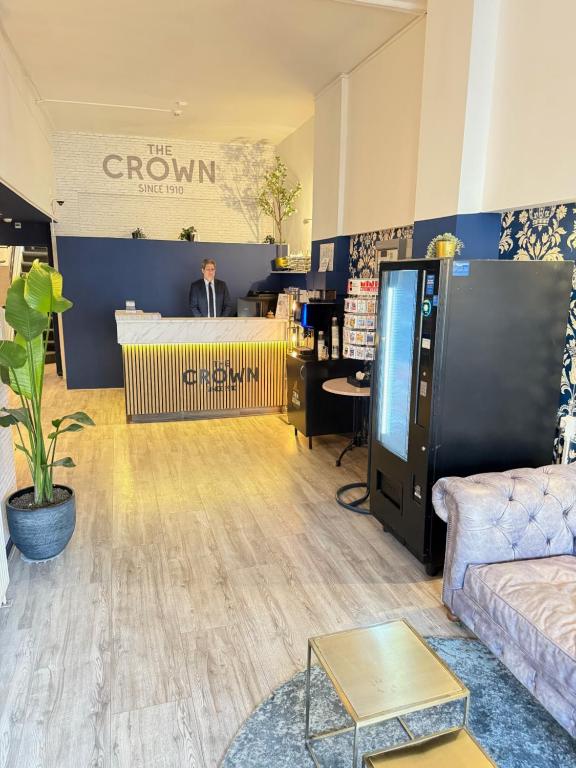 Recepção do The Crown Hotel, em Amsterdam.
