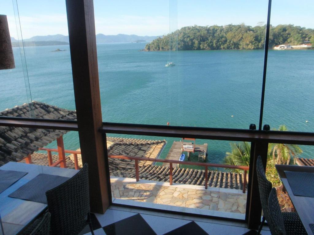 Vista para o mar na Pousada Casa Atlântica, em Angra dos Reis.