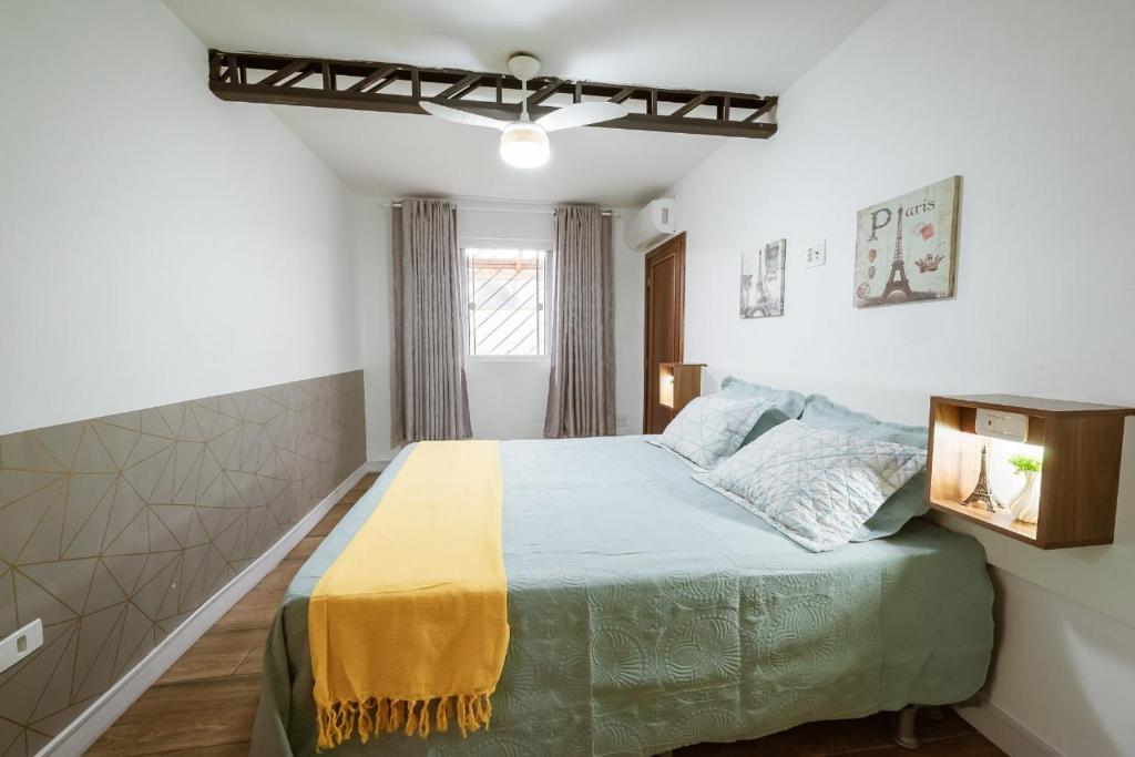 Quarto do Bela Curitiba Hostel, no Centro de Curitiba.