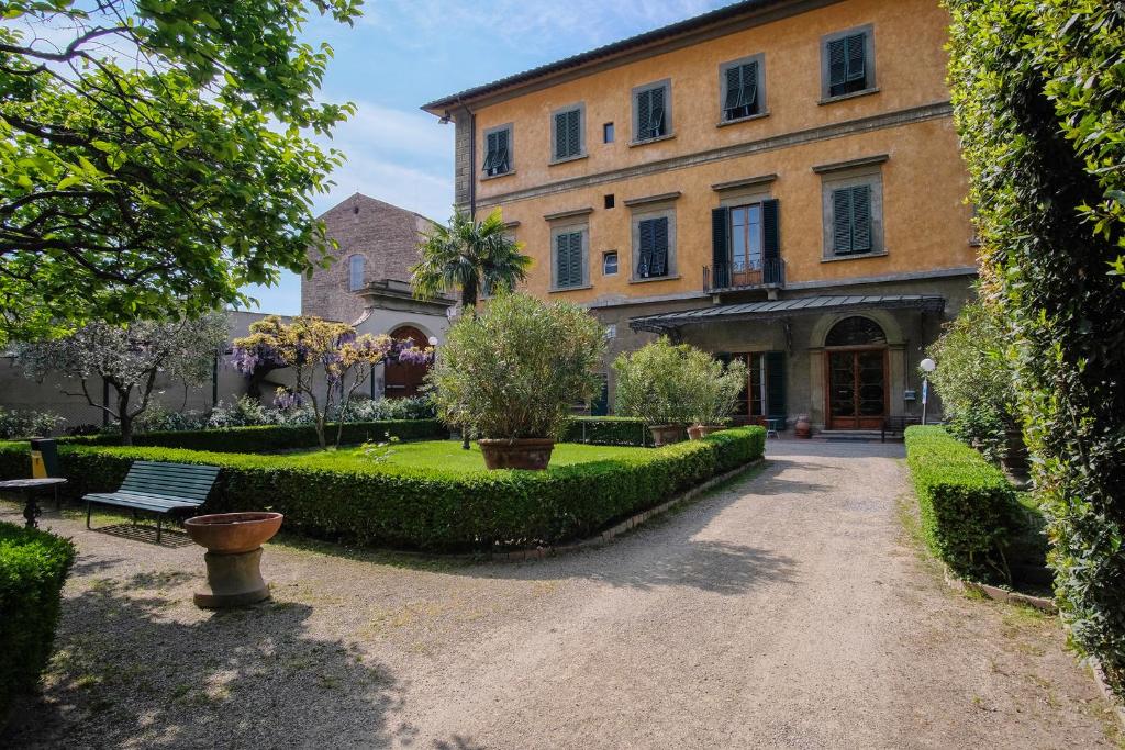 Jardim da Casa Santo Nome di Gesù, em Florença.