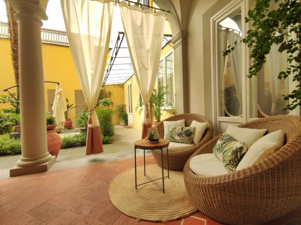 Pátio do Ricasoli Garden Relais, em Florença.